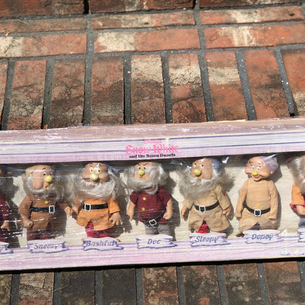 Disney the Seven Dwarfs